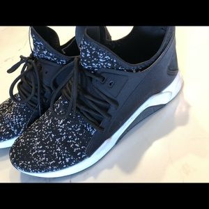 Super cute Reebok tennis shoes